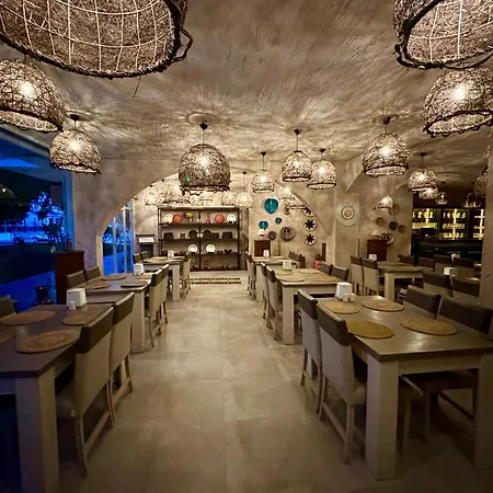 Hotel Grand Emir & 4*