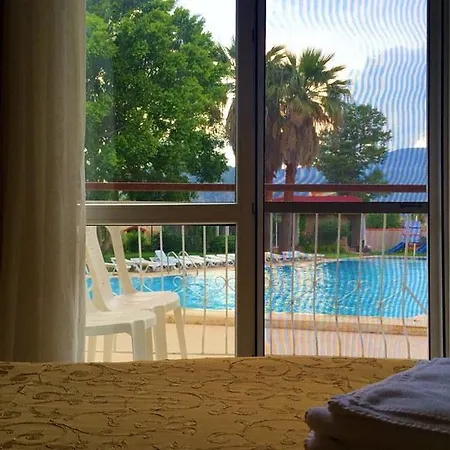 Grand Emir & Hotel 4*