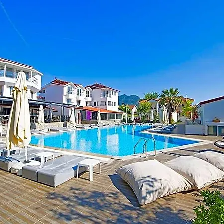 Grand Emir & 4*