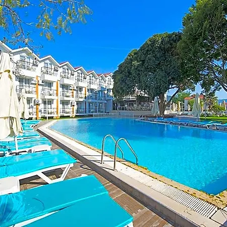 Grand Emir & 4*