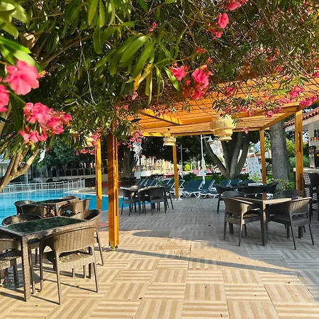 Grand Emir & Hotel 4*