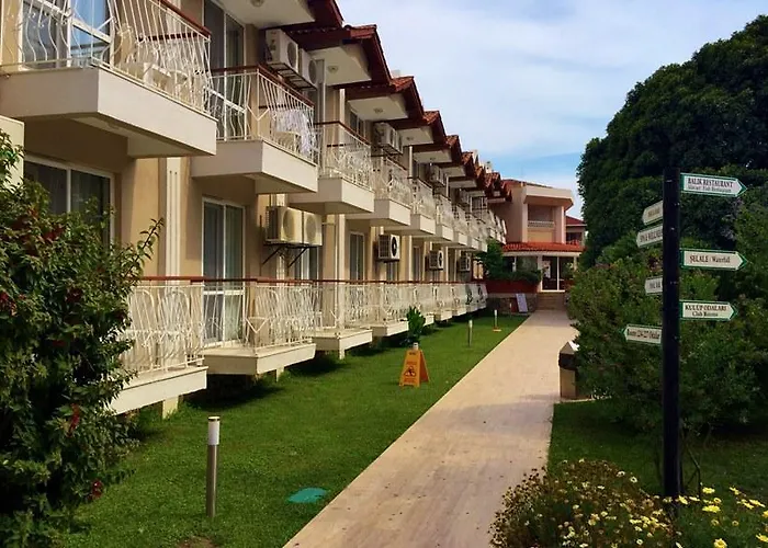 Grand Emir & Hotel 4*